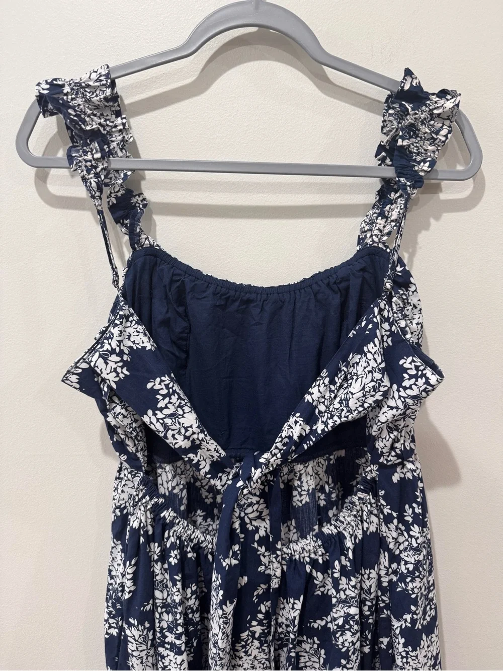 Abercrombie and Fitch Sz L Floral Cottage Navy White Maxi Dress